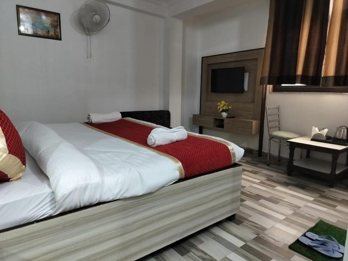 Hotel Clink New Delhi Airport 外观 照片