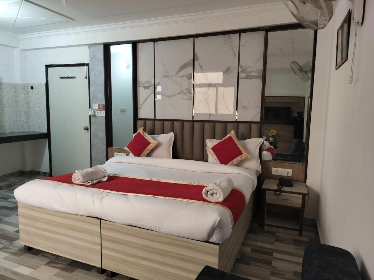 Hotel Clink New Delhi Airport 外观 照片