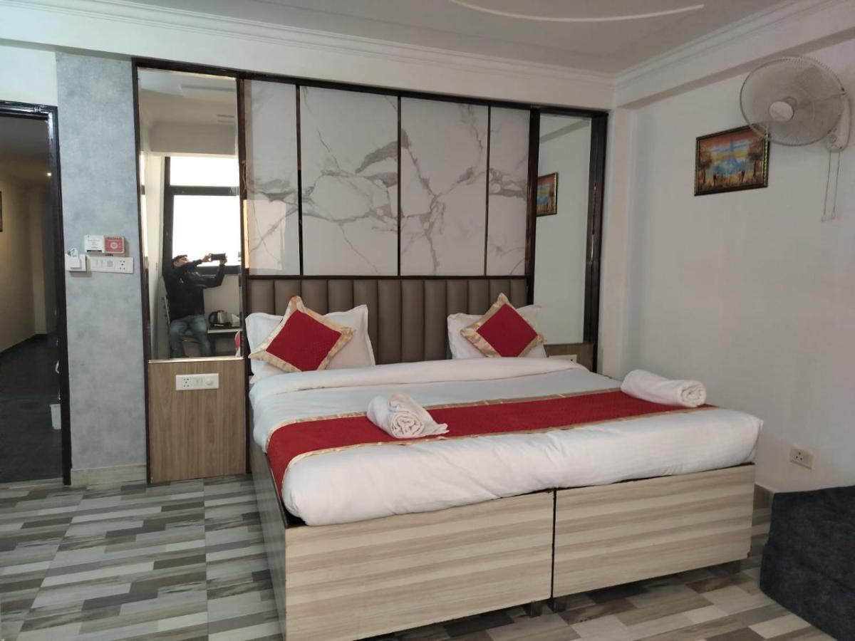 Hotel Clink New Delhi Airport 外观 照片