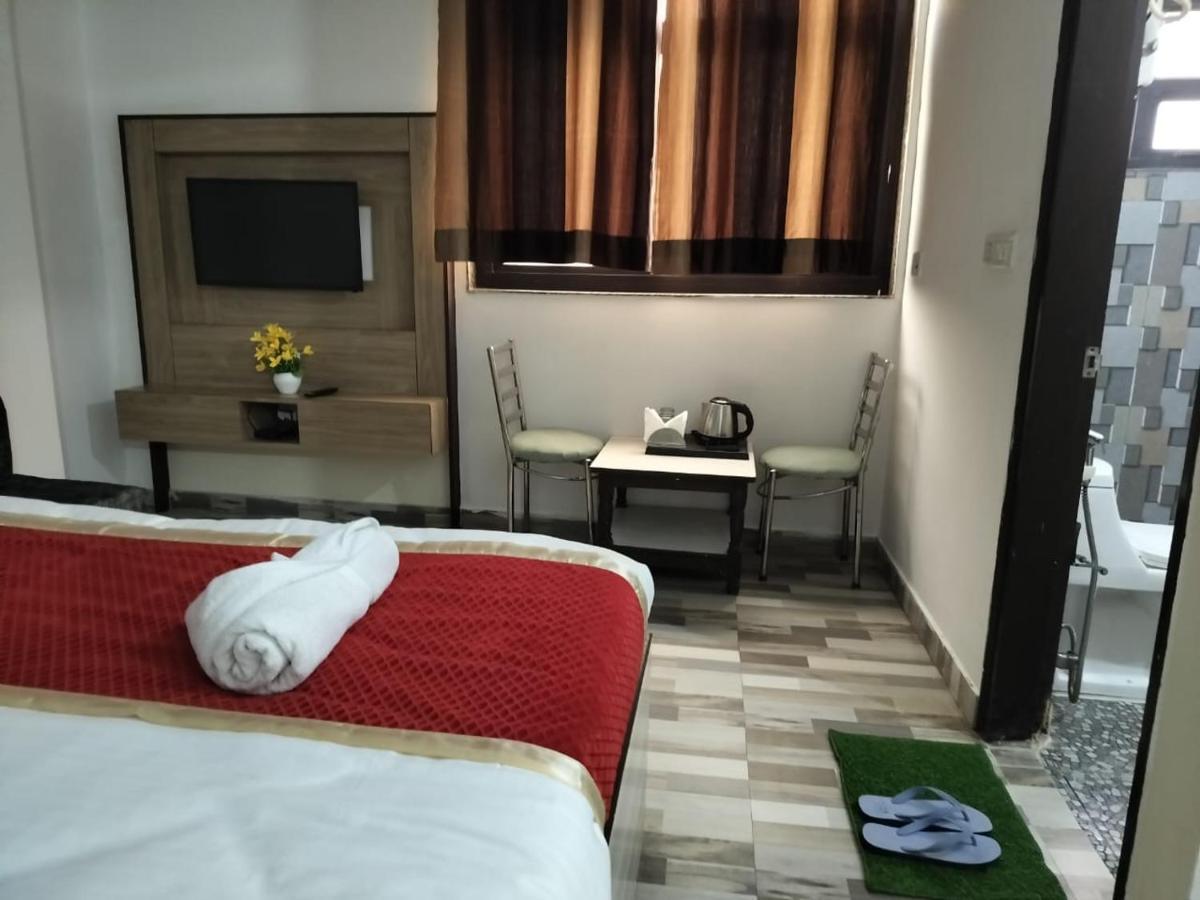Hotel Clink New Delhi Airport 外观 照片