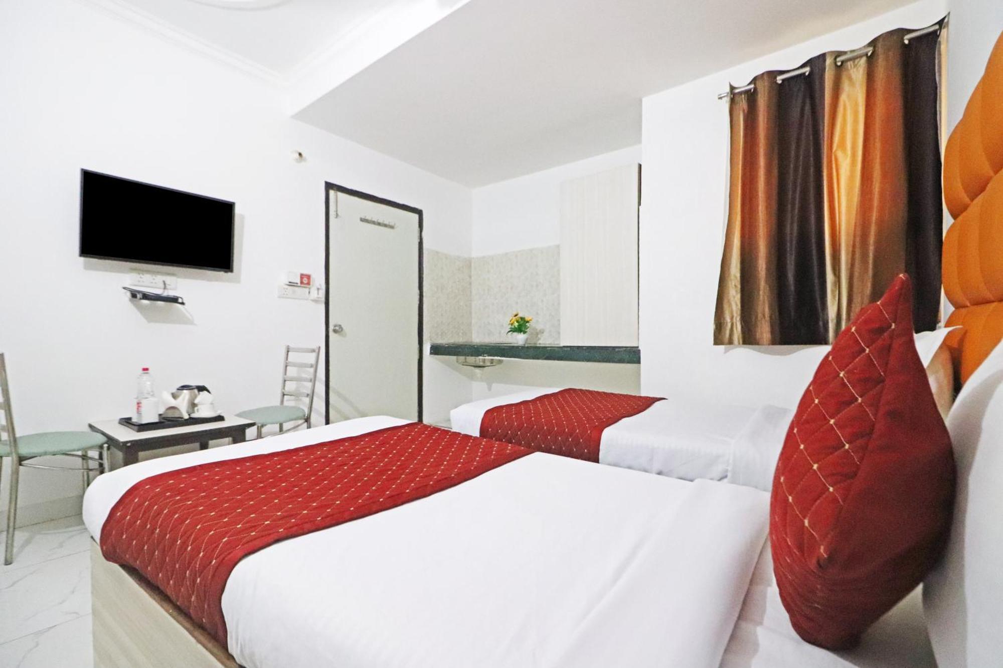 Hotel Clink New Delhi Airport 外观 照片