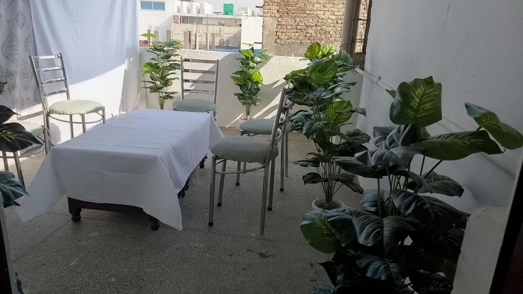 Hotel Clink New Delhi Airport 外观 照片