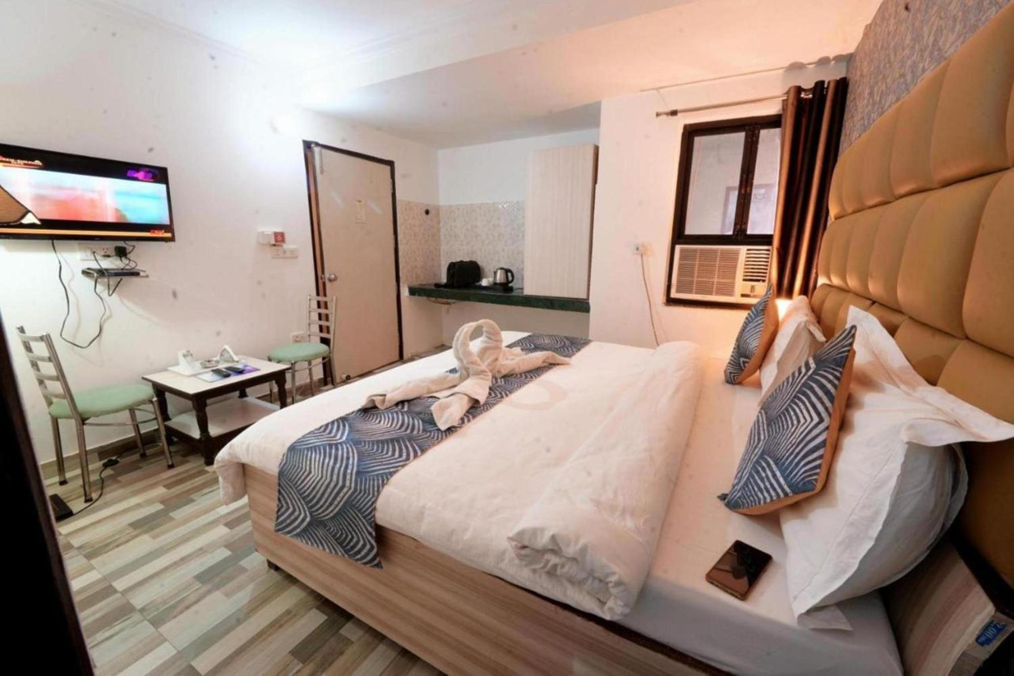 Hotel Clink New Delhi Airport 外观 照片