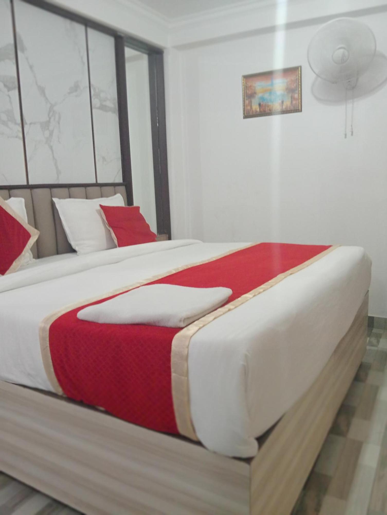 Hotel Clink New Delhi Airport 外观 照片