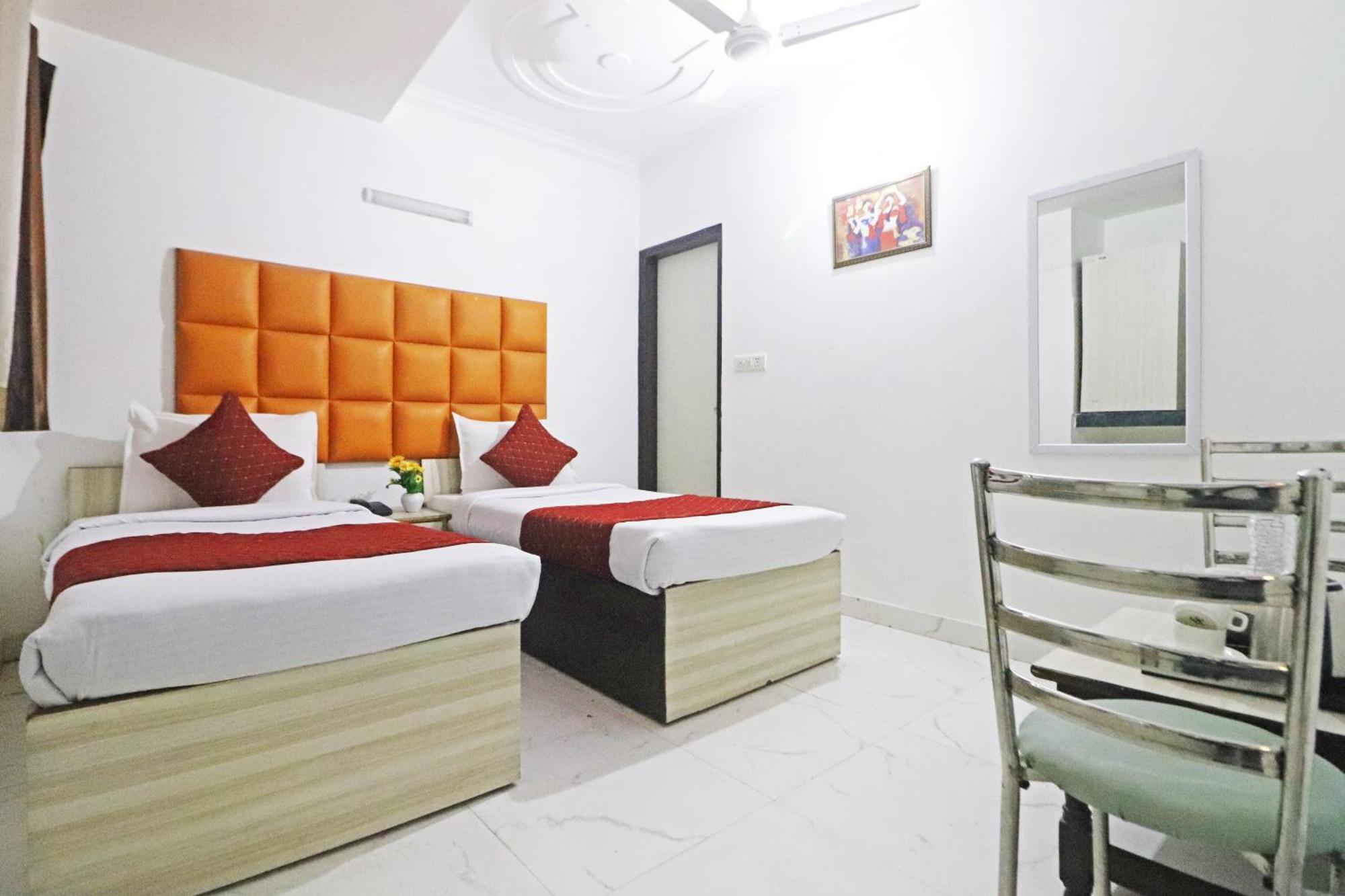 Hotel Clink New Delhi Airport 外观 照片